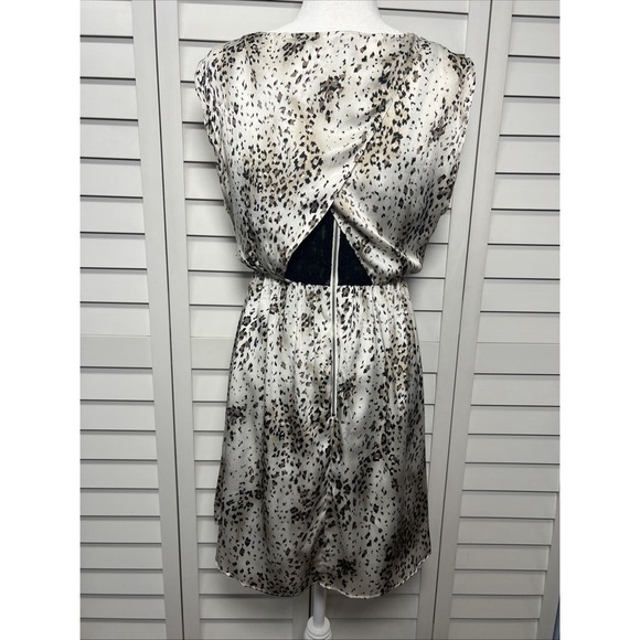 Alice + Olivia Leopard Print Silk Sleeveless Dress Size Small Safari Print - Picture 6 of 10